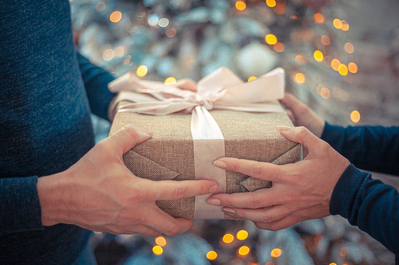 Top Tips to Support the Elderly and Vulnerable during Christmas in Andover