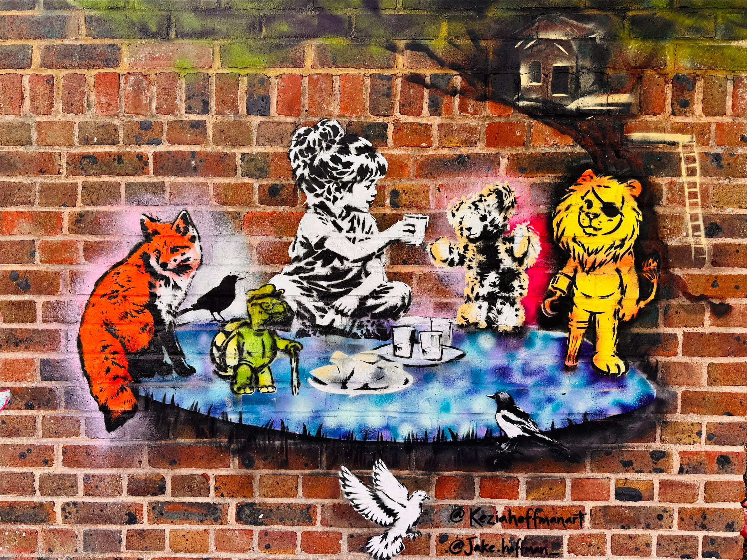 Young people help create new mural for Andover town centre